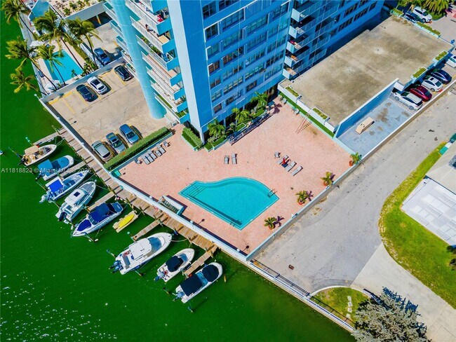 Building Photo - 5838 Collins Ave