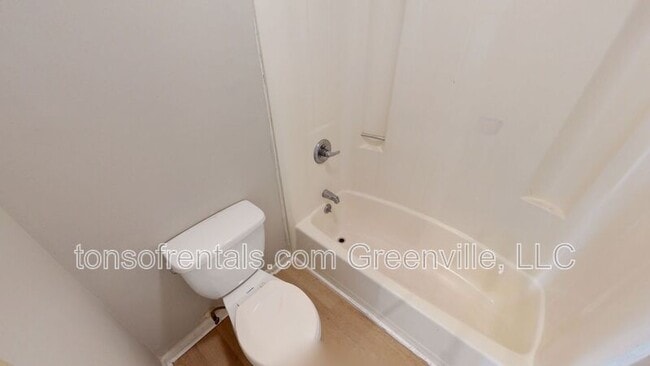 Building Photo - 33 Retriever Ln