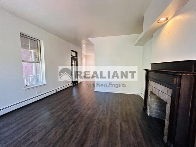 Building Photo - 243 W 8th St