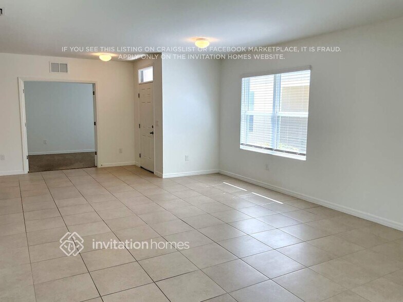 Building Photo - 7521 W Lenox Cir