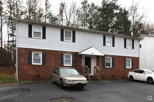 Building Photo - 1962 Lakeview Rd