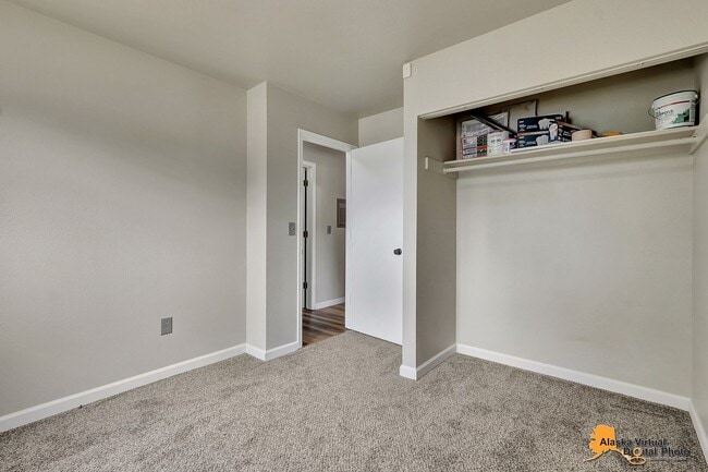 Building Photo - Charming 3 Bedroom Ranch Style Home in East Anchorage