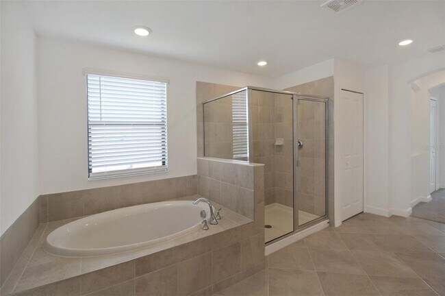 Building Photo - 15238 Serene Shores Loop