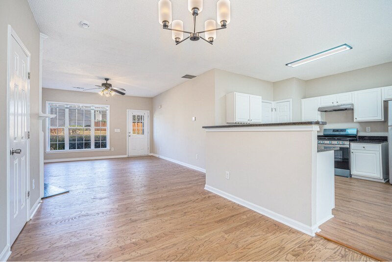 Building Photo - 2894 Regent Walk Dr