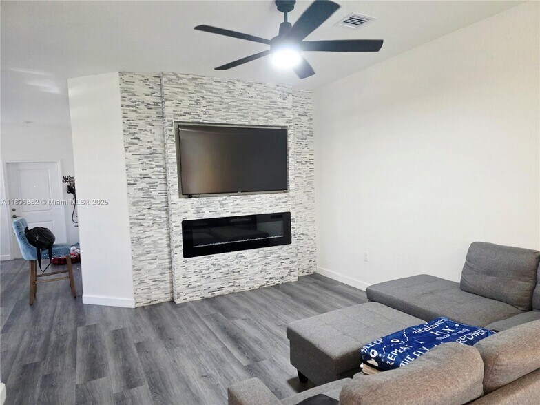 Building Photo - 13130 SW 232nd Ter