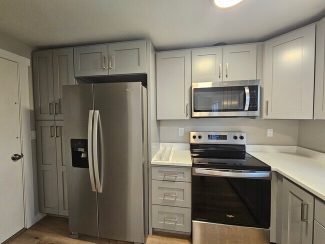 Building Photo - 8505 44th Dr NE