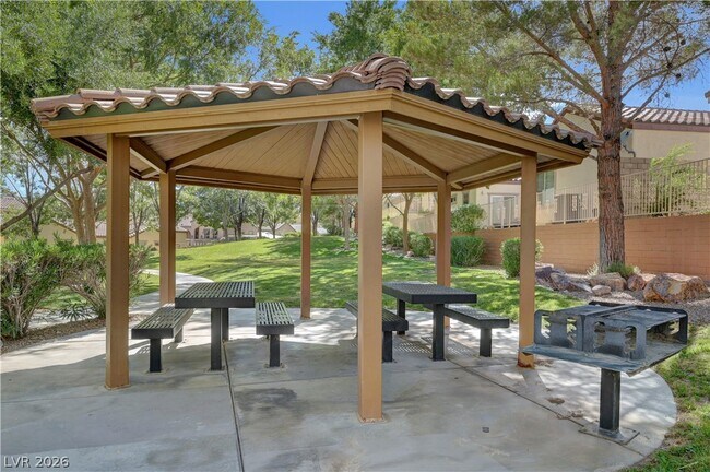 Building Photo - 12052 Hathaway Pines Dr