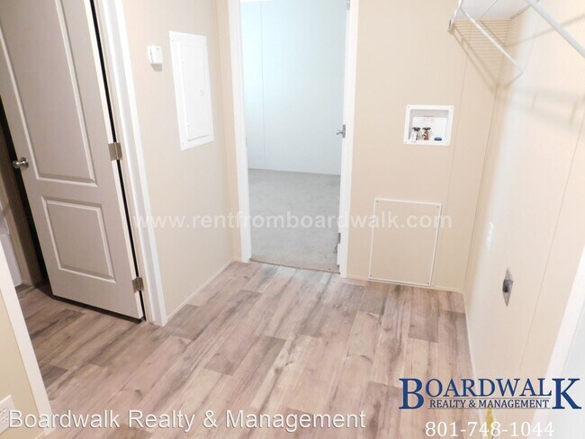 Building Photo - 3114 S 200 E