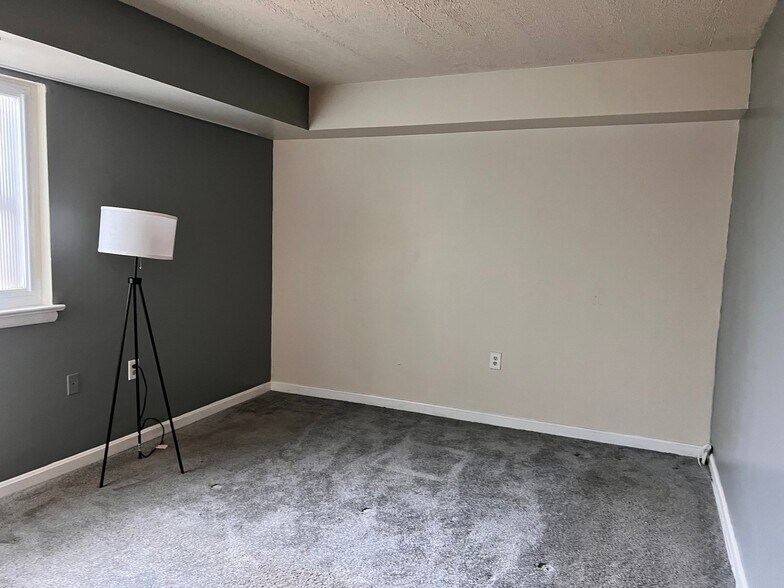 Building Photo - 5106 F St SE