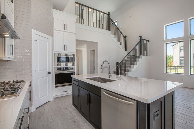 Building Photo - 15018 Bonham Shore Dr