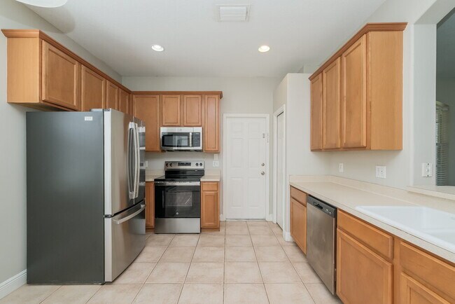 Building Photo - 8545 Deer Chase Dr