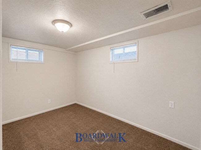 Building Photo - 1016 E 3825 S