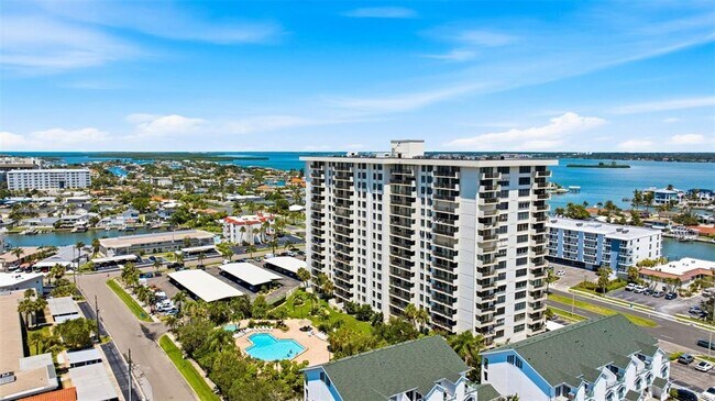 Building Photo - 400 Island Way
