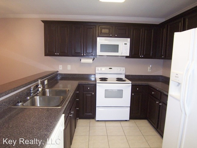 Building Photo - 2 br, 2 bath House - 549-G Versailles Blvd