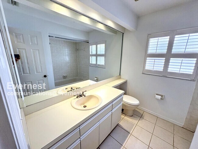 Building Photo - 2604 Sablewood Dr