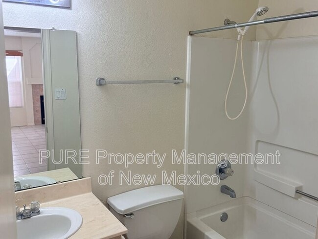 Building Photo - 404 Desert Rock Dr SW