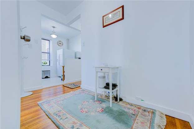 Building Photo - 7 9th St