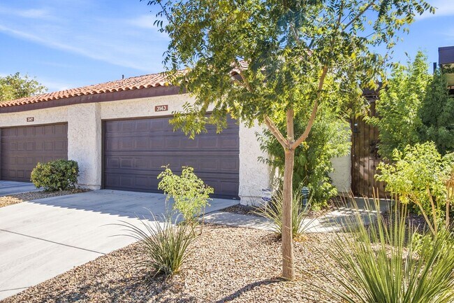 Building Photo - 3143 Sonata Dr