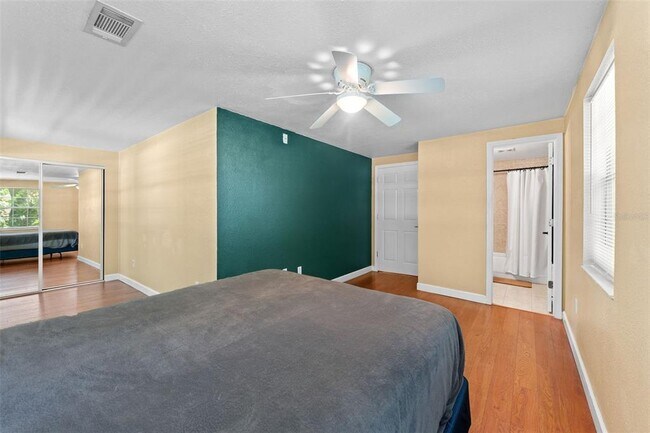 Building Photo - 7911 Lovegren Ln