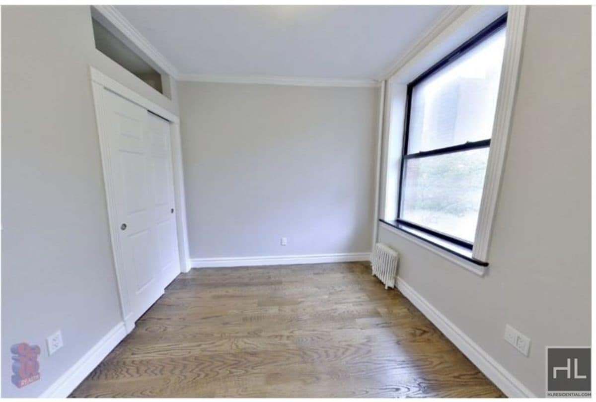 Building Photo - East 35th Street