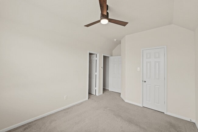 Building Photo - 16401 Olive Sparrow Dr