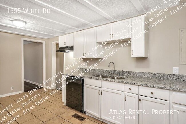 Building Photo - 1655 White Rd