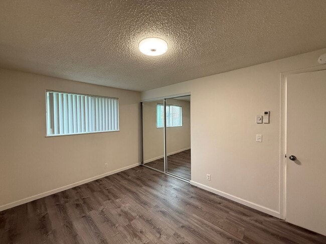 Building Photo - Thurston Charmer