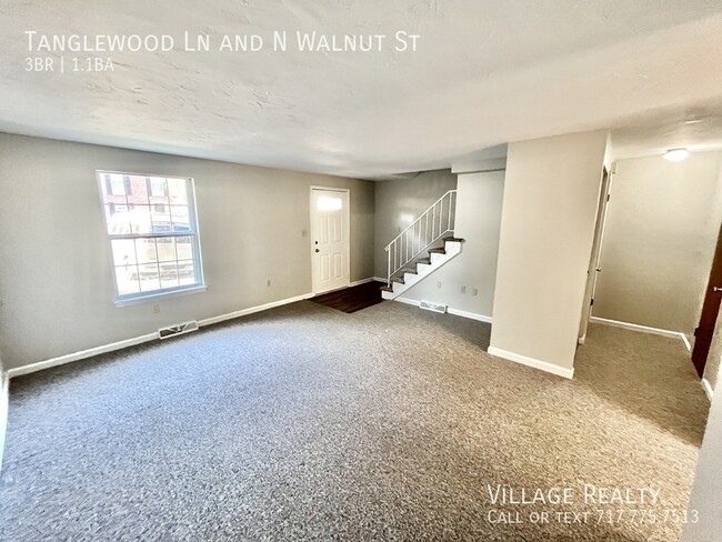 Building Photo - Spacious 3-BR Townhome in Dallastown Schoo...