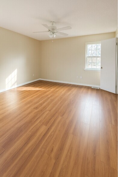 Building Photo - 3344 Prince Edward Ct