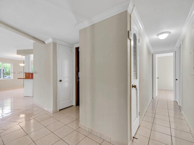 Building Photo - 1430 SW 102nd Ct