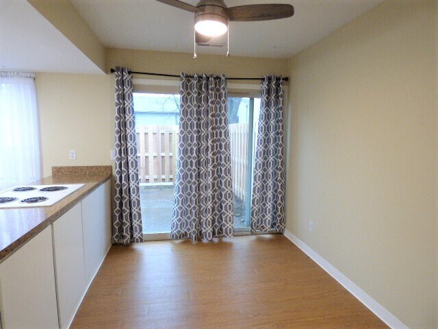 Building Photo - Hearthstone Condo