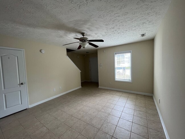 Building Photo - Nice two bedroom two and a half bath town home in Carolina Forest. Just minutes to area bases, be...