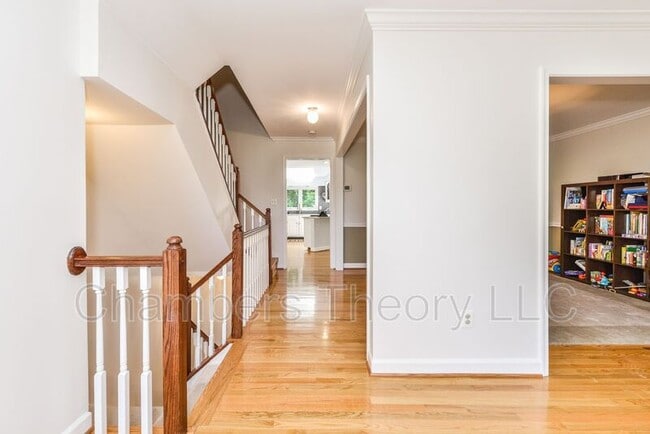 Building Photo - 6868 McLean Province Cir