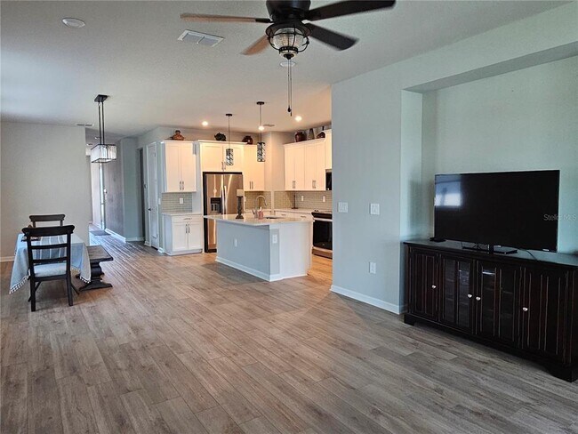 Building Photo - 3776 Maxwell Park Dr