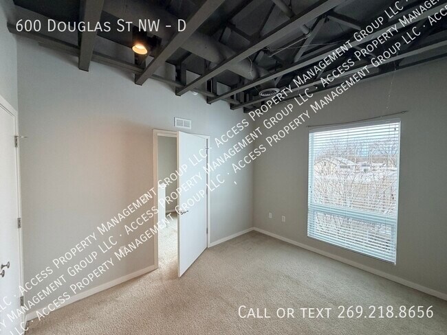 Building Photo - 600 Douglas St NW