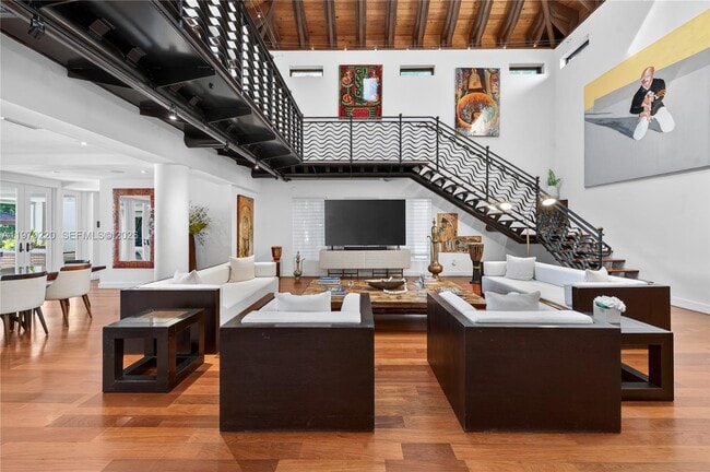 Building Photo - 14 W San Marino Dr