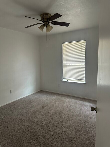 Building Photo - 1205 Dawson Cir
