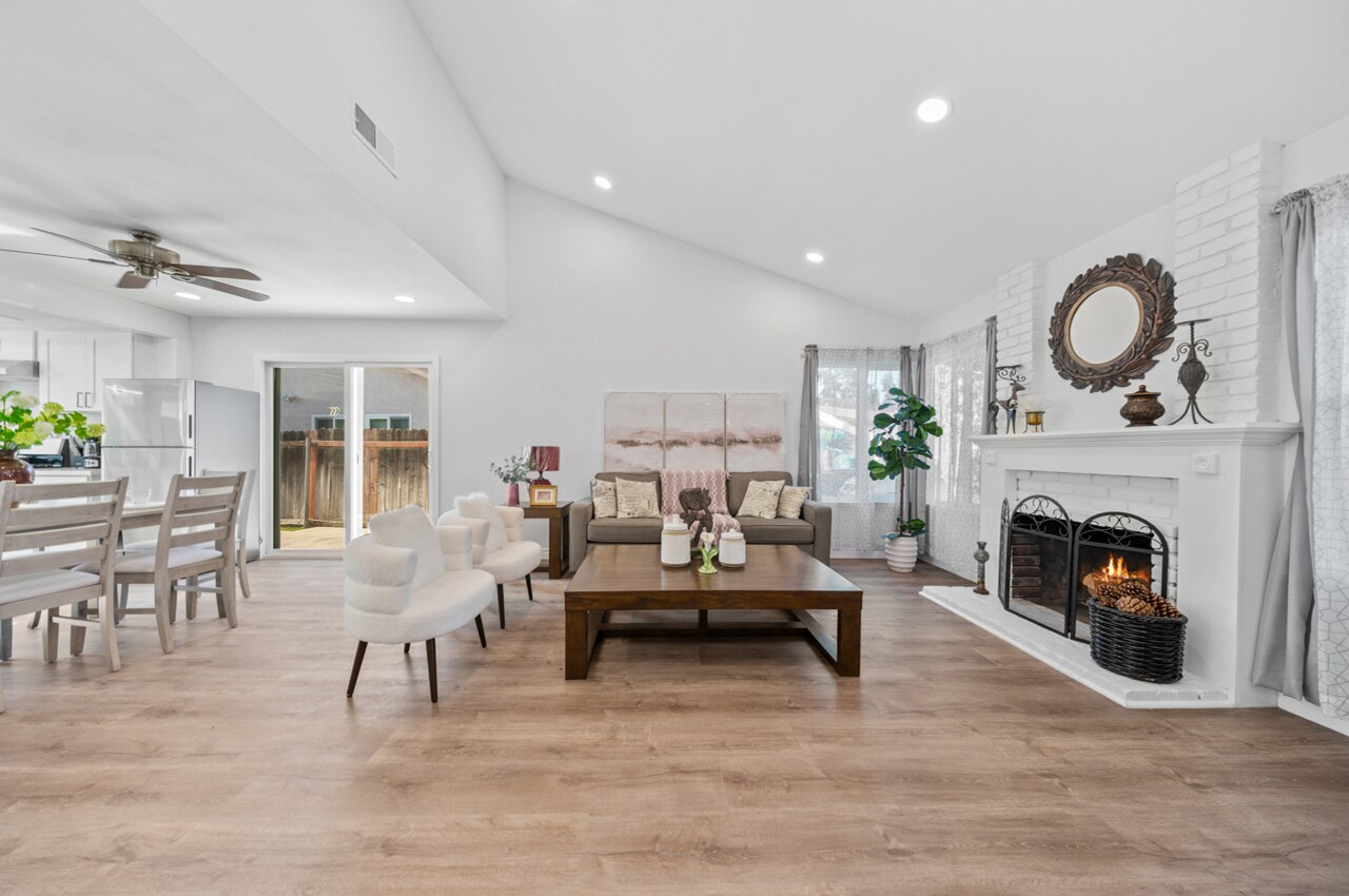 Building Photo - 3809 Lariat Pl