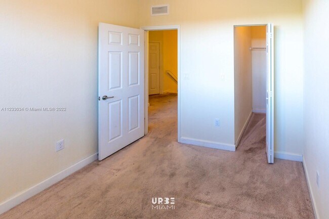 Building Photo - 10630 NW 88th St