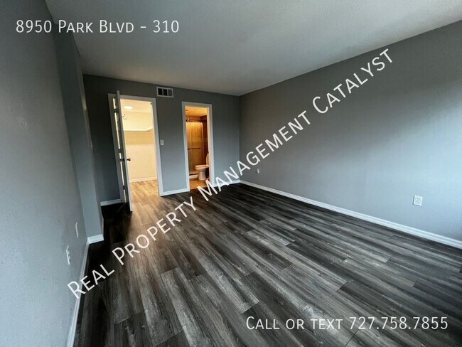 Building Photo - 8950 Park Blvd