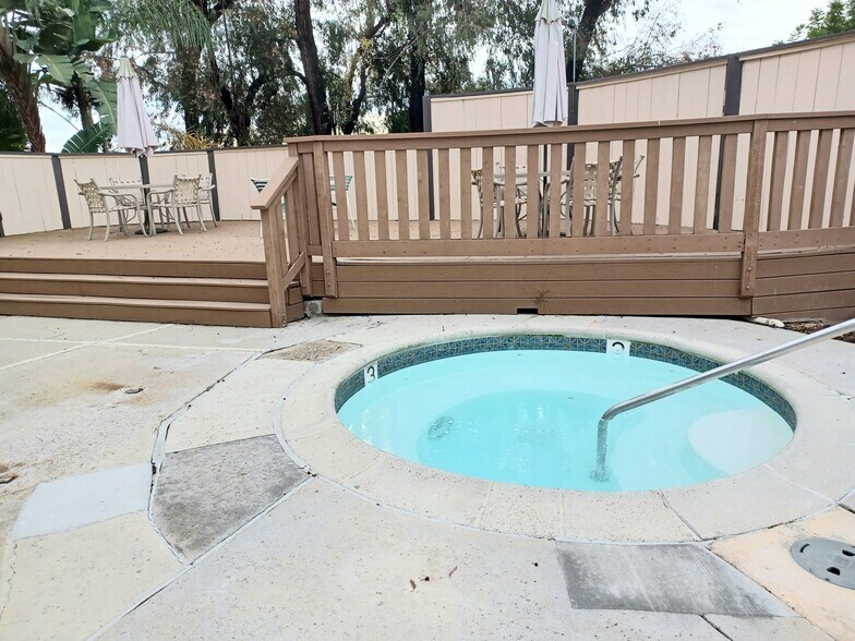 Building Photo - 3664 Clairemont Dr