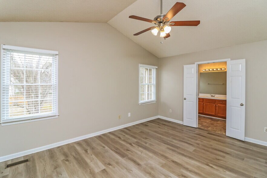 Building Photo - 5039 Mickleton Way