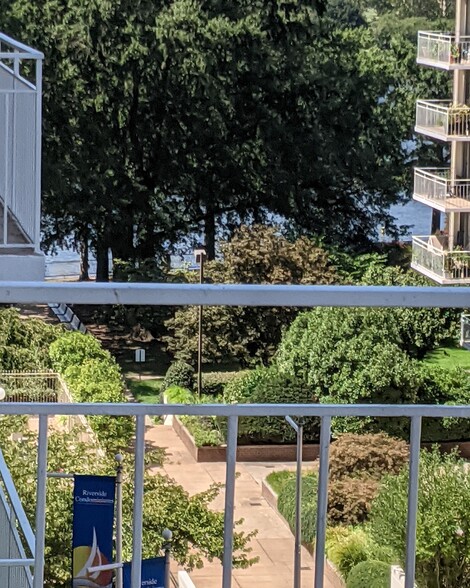Balcony's Potomac View - 1435 4th St SW