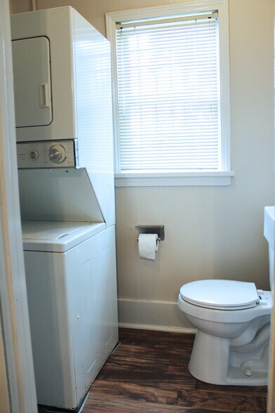 Building Photo - 2529 Napier Ave