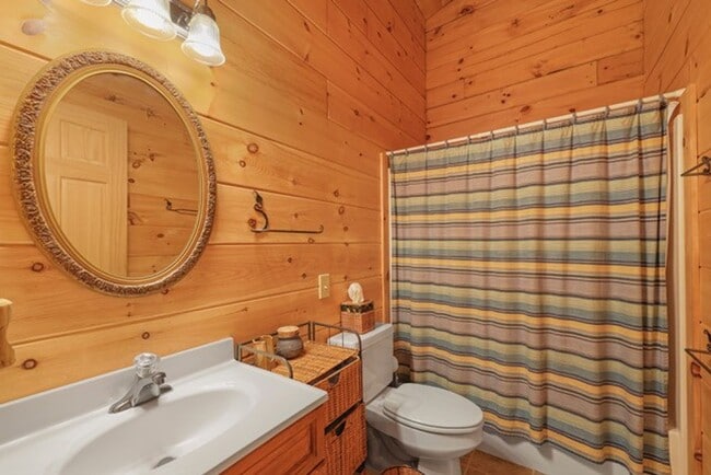 Building Photo - Peaceful Log Home Retreat – Long-Term Beck...