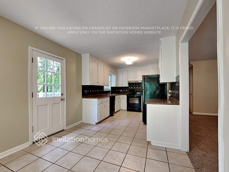 Building Photo - 6101 Crabapple Pl