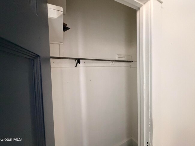 Building Photo - 21-23-23 Jackson St