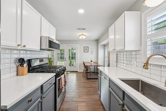 Building Photo - 1213 S Trace Dr