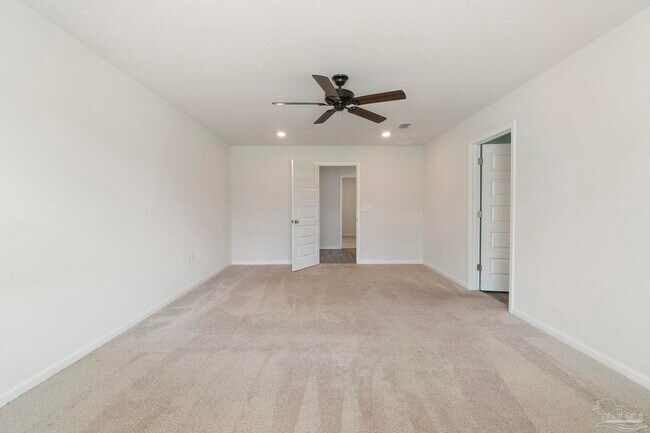 Building Photo - 10609 Queens Gate Cir
