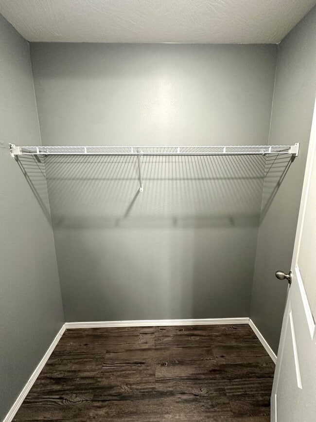 Building Photo - Comfortable 3 Bed Duplex in Convenient Ozark Location